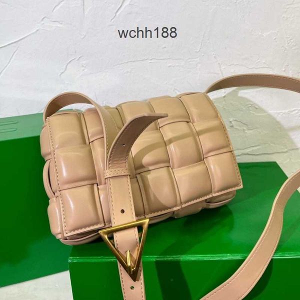 

versatile designer mini evening shoulder bags woven venetass tofu 2023 leather bag one bottegas cassettes crossbody cassette pillow women t4