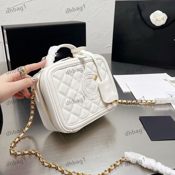 

designer womens shoulder bag diamond check caviar bag gold hardware metal c buckle matelasse chain crossbody bag handle tote key bags card h