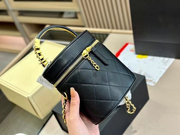

2023 new fashion designer handbags barrel bag lambskin quality crossbody bag bucket women size: 15.15 cm