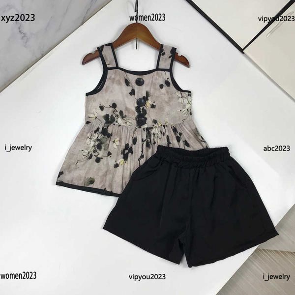 

tracksuits designer baby clothes kids summer suits 2pcs flower printed button strap t-shirt and elastic waist shorts #multiple product, White