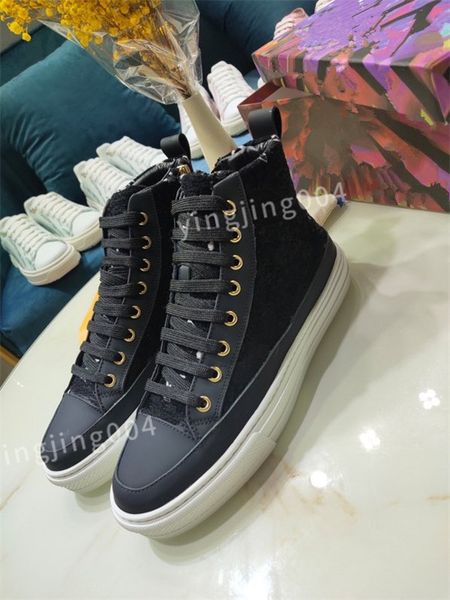 

2023 designer sneakers timeout women casual shoes lady calfskin white pattern shoe retro styles classical quality, Black