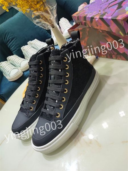 

2023 designer sneakers sneakers women casual shoes lady lambskin calfskin shoe retro style fashionable, Black