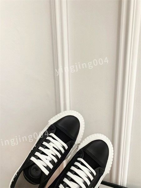 

new luxurys designer sneakers timeout women casual shoes lady calfskin white pattern shoes retro styles classical quality, Black