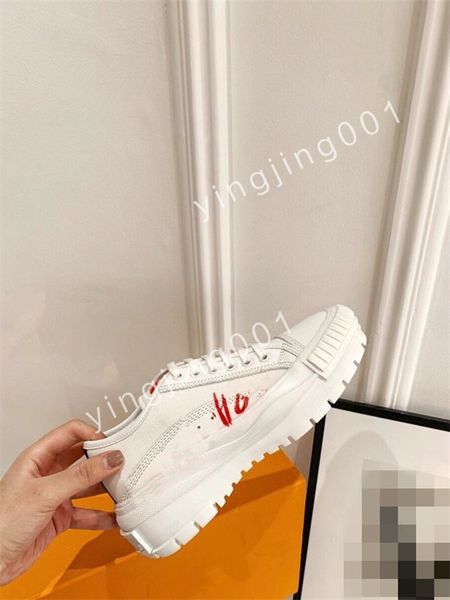 

new luxurys color matching casual sneakers black and white round low skateboard shoes sports platform heightening simple all-match