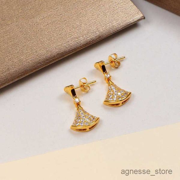 

stud fashion luxury jewelry earrings designers fan small skirt earing female elegant jewelry for valentines day fade resistant r230616, Golden;silver