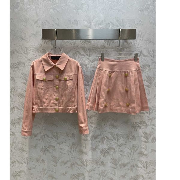 

23ss womens designer clothing skirt set solid denim long sleeve short jacket high waist pleated half skirt sets womens clothing a1, White