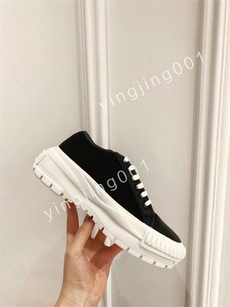 

2023 new luxurys color matching casual sneakers black and white round low skateboard shoes sports platform heightening simple all-match
