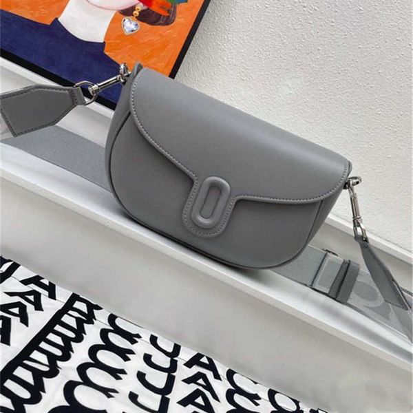 

luxury handheld saddles bag genuine leather handbags underarm one shoulder crossbody classic fashion embroidered wide shoulder strap handbag