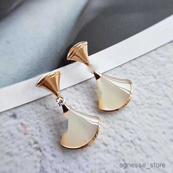 

stud earring designers luxury jewelry fashion fan earrings small skirt charm female elegant jewelry for valentines day r230616, Golden;silver