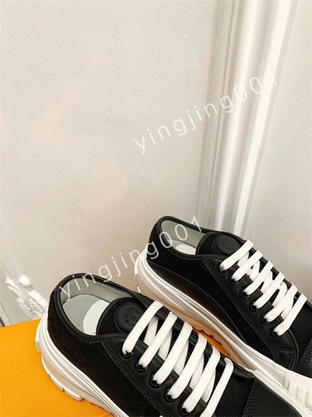 

luxurys color matching casual sneakers black and white round low skateboard shoes sports platform heightening simple all-match