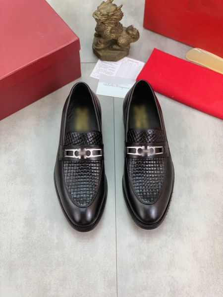 

matte leather mens designer dress shoes gold buckle black brown knitted luxury fashion gentle men casual toe prom evening shoe with box