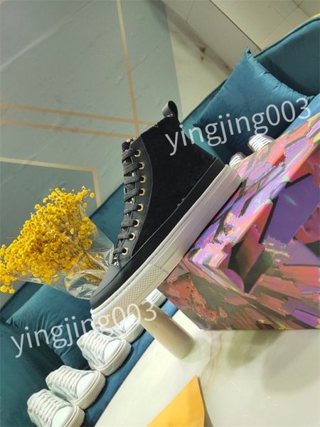 

new designer sneakers sneakers women casual shoes lady lambskin calfskin shoe retro style fashionable, Black