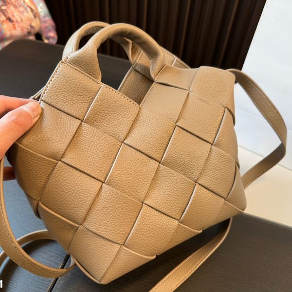 

knitting bags designer brand bag totes 2023 luxury leather handbags cross body fashion shoulder bag women plain letter purse plain