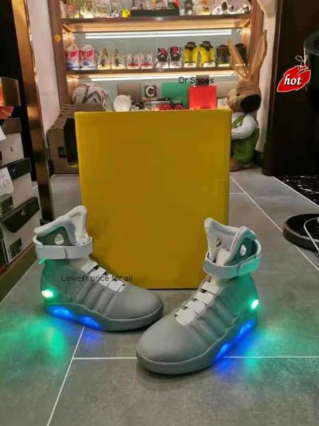 

2022 authentic mag back to the future marty mcfly led boots mens lighting sneakers with box men winter ankle shoes, Black