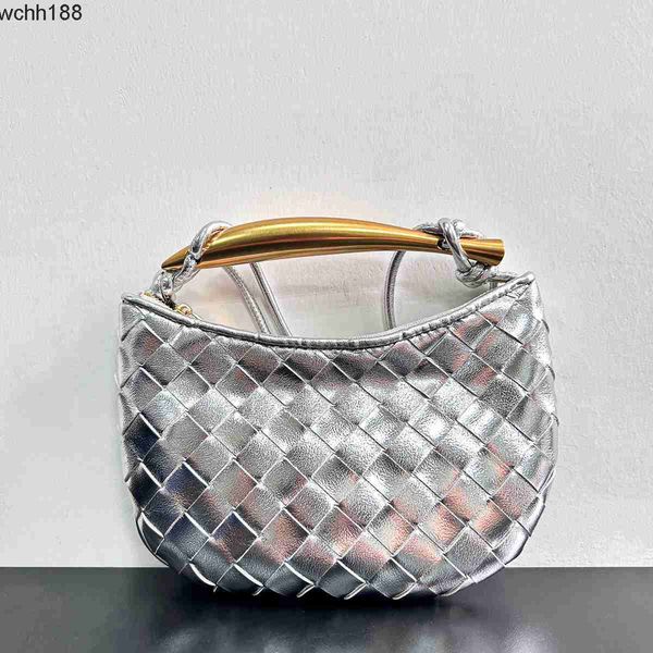 

handle woven 2023 sardine designer cowhide bags single girl strap bottegas mini bag metal zipper crescent venetas style shoulder crossbody h