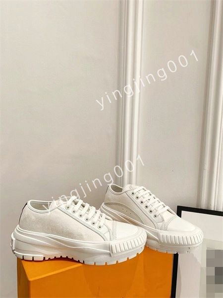 

2023 new luxury color matching casual sneakers black and white round low skateboard shoes sports platform heightening simple all-match