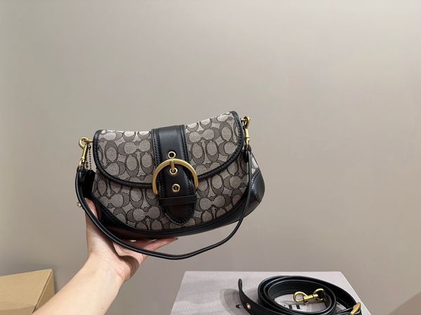 

luxury women's shoulder bag underarm bag vintage fashion atmosphere designer bag crossbody bag with gift box