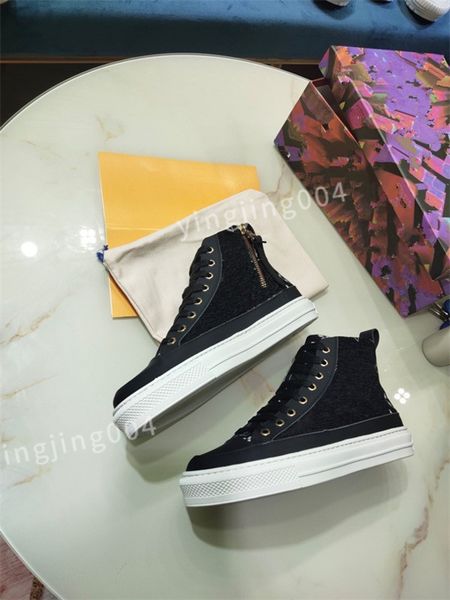 

2023 designer sneakers timeout women casual shoes lady calfskin white pattern shoe retro styles classical quality, Black