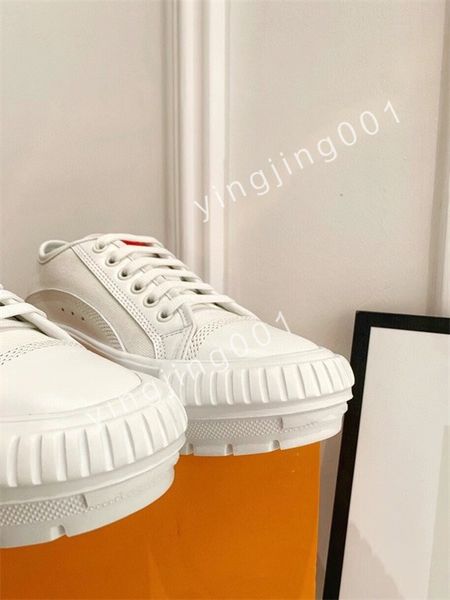 

luxurys color matching casual sneakers black and white round low skateboard shoes sports platform heightening simple all-match