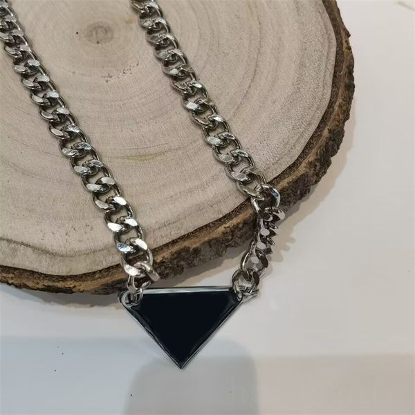 

trendy womens chain white triangle luxury necklace for lady party elegant punk thick buckle symbole luxury accessories designer necklace let, Silver
