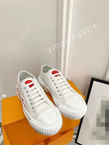 

luxurys color matching casual sneakers black and white round low skateboard shoes sports platform heightening simple all-match