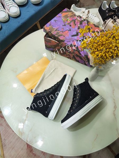 

2023 new designer stripe casual shoes fashionable leather lace-up tennis shoe fabric low canvas sports men women, Black