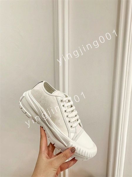 

2023 new luxury color matching casual sneakers black and white round low skateboard shoes sports platform heightening simple all-match