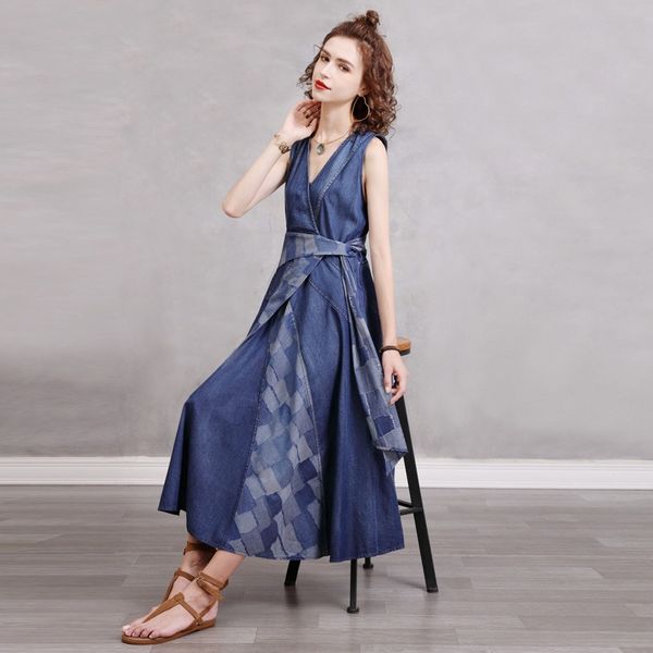 

embrace retro charm with our v-neck tea break vest dress - sleeveless, natural waistline, mid-calf length | perfect for casual summer, parqu, Black;gray