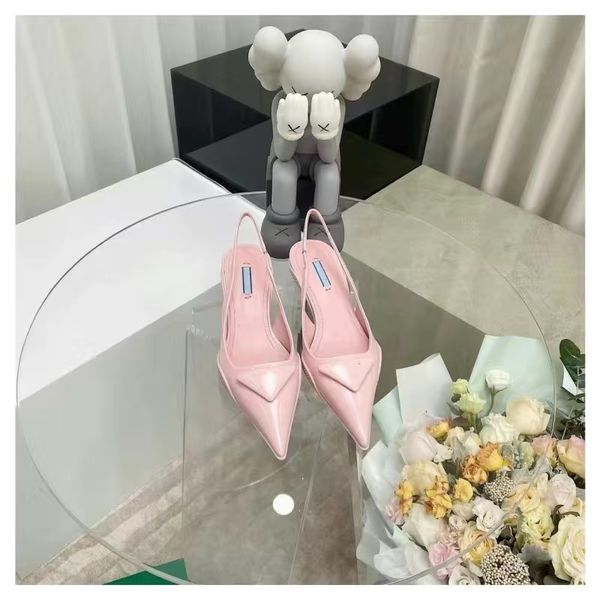 

luxury formal shoes womens designer loafers pointed high heels rubber partition sole with tread texture sole pattern soft lining leather bac, Black