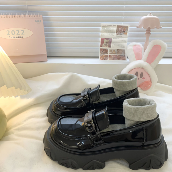 

2023 spring new retro british style loafers black sweet cool big head shoes for women all-match metal buckle shoes