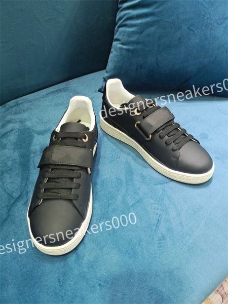 

luxurys quality casual shoes hi low designer sneakers men women canvas lace up flat bottomed fashionable comfortable casual shoes, Black