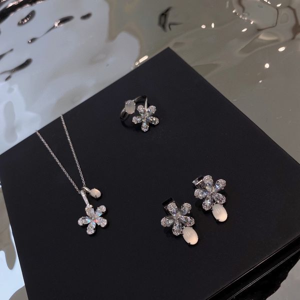 

well sale original single high-end quality 925 sterling silver ice permeable series flower pendant with full diamond necklace earring ring f