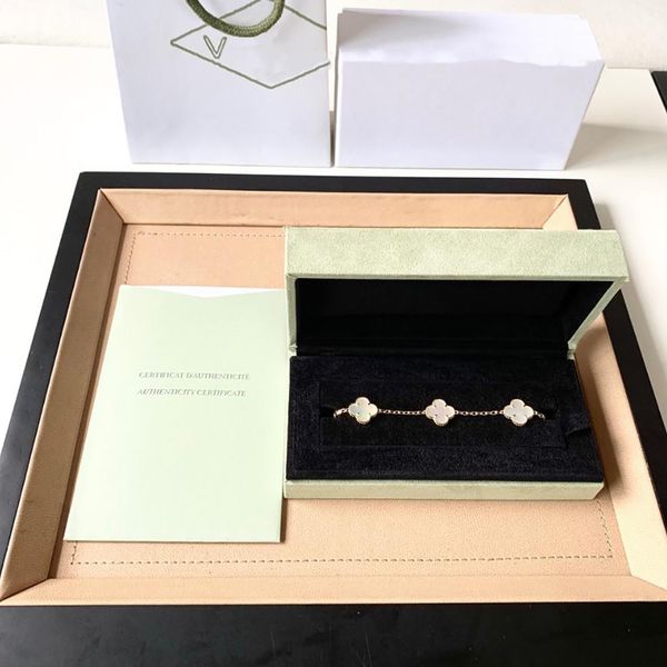

designer bracelet luxury classic 4/four leaf clover charm bracelets designer chain shell for girl wedding mother' day fashion jewelry w, Golden;silver