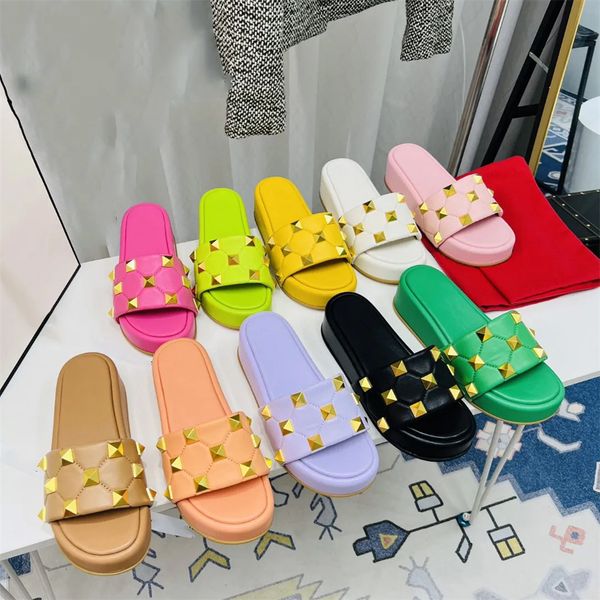 

luxurys designers womens sandals rivet thick bottom slipper leather rubber slides dazzling platform sliders loafers with thick soles 4cm wit, Black