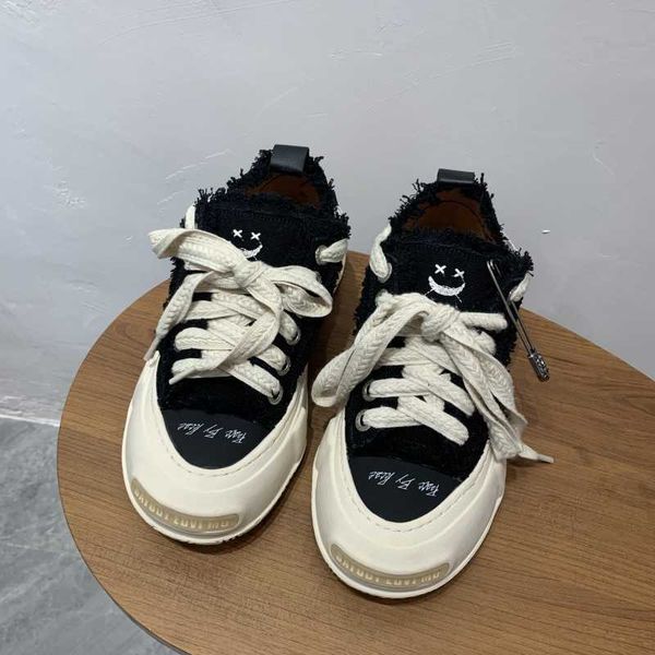 

vanness wu's xvessel canvas shoes of the same style men and women laughing at each other hidden style inside height beggar shoes lovers, Black