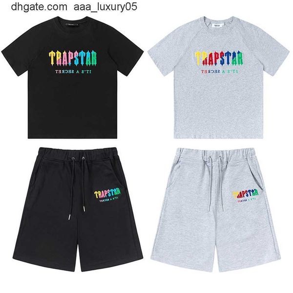 

designer fashion clothing tees tshirt american trendy brand trapstar rainbow gradient towel embroidered short sleeved shorts loose cotton se, White;black