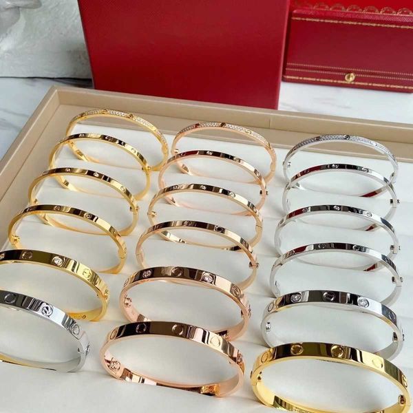 

selling funds 18k rose gold love bracelet women's screw couple wide edition light luxury v colorless valentine's day gift, Black