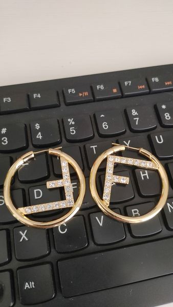 

high-grade shiny diamond circle letter earrings, Golden