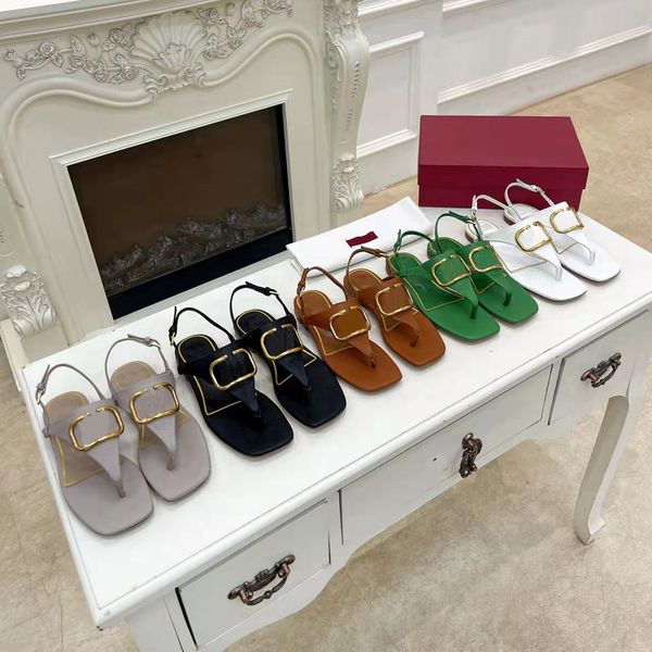

2023 designer luxury women sandals metallic laminate leathers flat toe sandals cowhide fabric inside middle sandal summer beach wedding shoe, Black