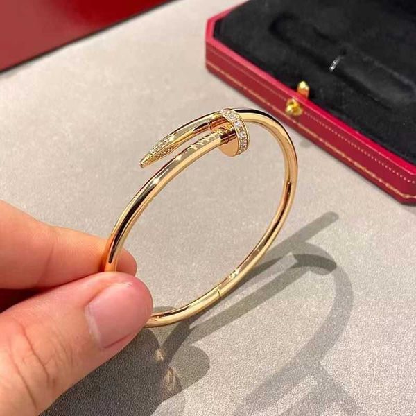 

Nail Bracelet Designer Jewelry charm bracelet Hot selling card High Edition 18k Gold Natural Diamond Nail Bracelet Female Rose Necklace Ring Christmas gift