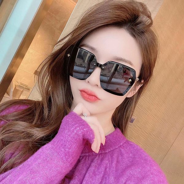 

2023 vip 5-star quality new model notch oversized frame cute personality half frame pc material women's fashionable sunglasses and high, White;black