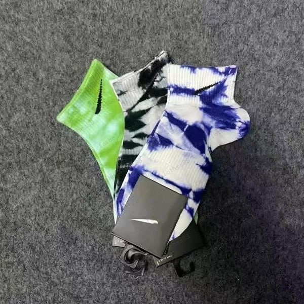 

2023 10 color fashion brand men's cotton socks new style black leisure men women socks soft breathable summer winter for male sockes