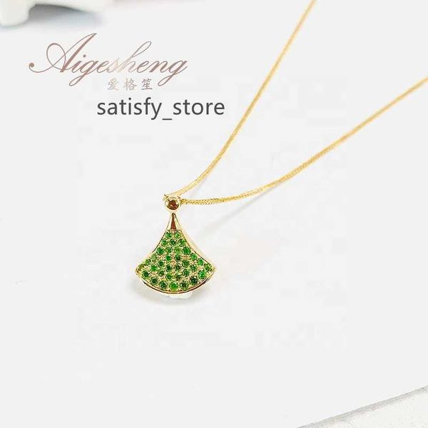 

18k yellow gold charm necklace natural emerald gemstone pendent necklace necklaces for women new arrival 2023, Silver
