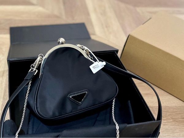 

2023 new cloud medieval small clip bag handbag fashion trend chain bag crossbody bag