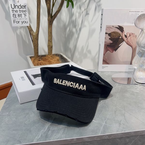 

high value empty hat for men and women, designer beanie cap, featuring a new retro street p of a student hat with a duck tongue cap, Blue;gray