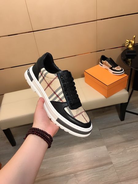 

2023 the latest men's flat casual ports white shoes leather material comfortable upper feet soft soles versatile youth size35-41 hy0628, Black