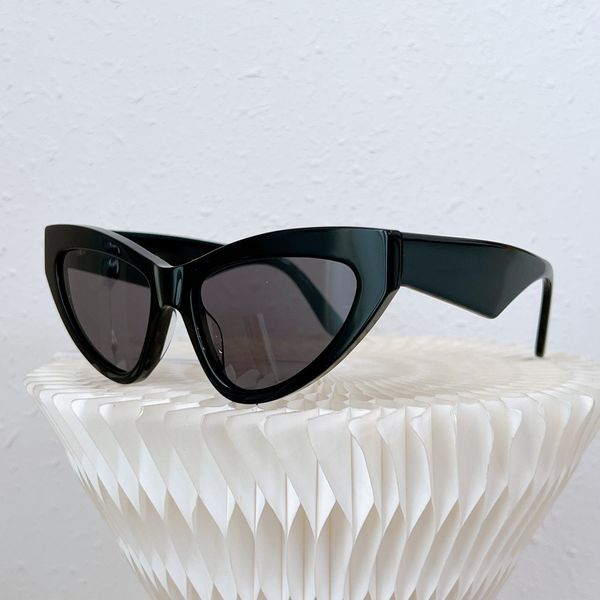

men designer sunglass dg sun glasses women telescope type sunglasses bold and avantgarde design multicolor optional mirror leg letter mark b, White;black
