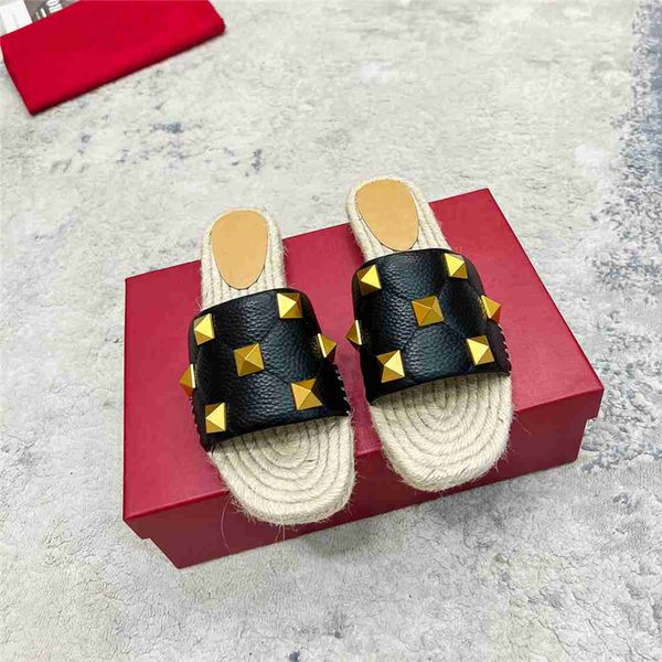 

fashionable beach shoes 2023 valentinosity luxurious design retro decoration men's and women's summer leather canvas rubber flat b