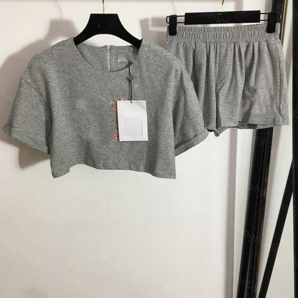 

23ss casual suit women shorts sets womens designer clothing colorful logo printed waist short sleeve t-shirt elastic waist shorts set women, White
