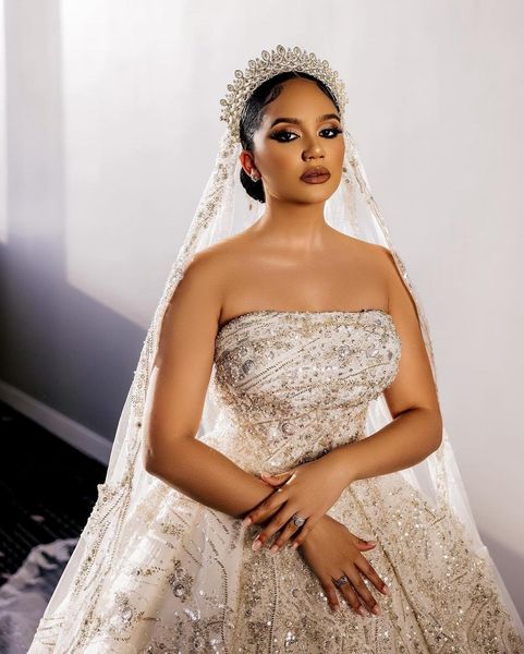 

luxury dubai beading wedding dresses bridal gowns strapless crystals ball gown brides marriage dress vestido robe de marriage, White
